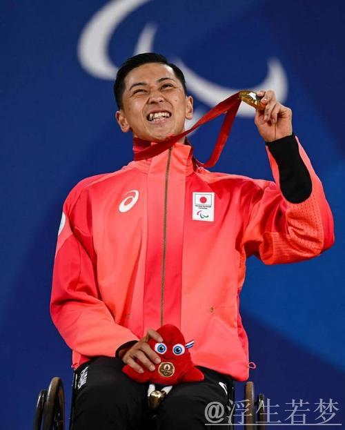 小田凯人实现法网三冠王